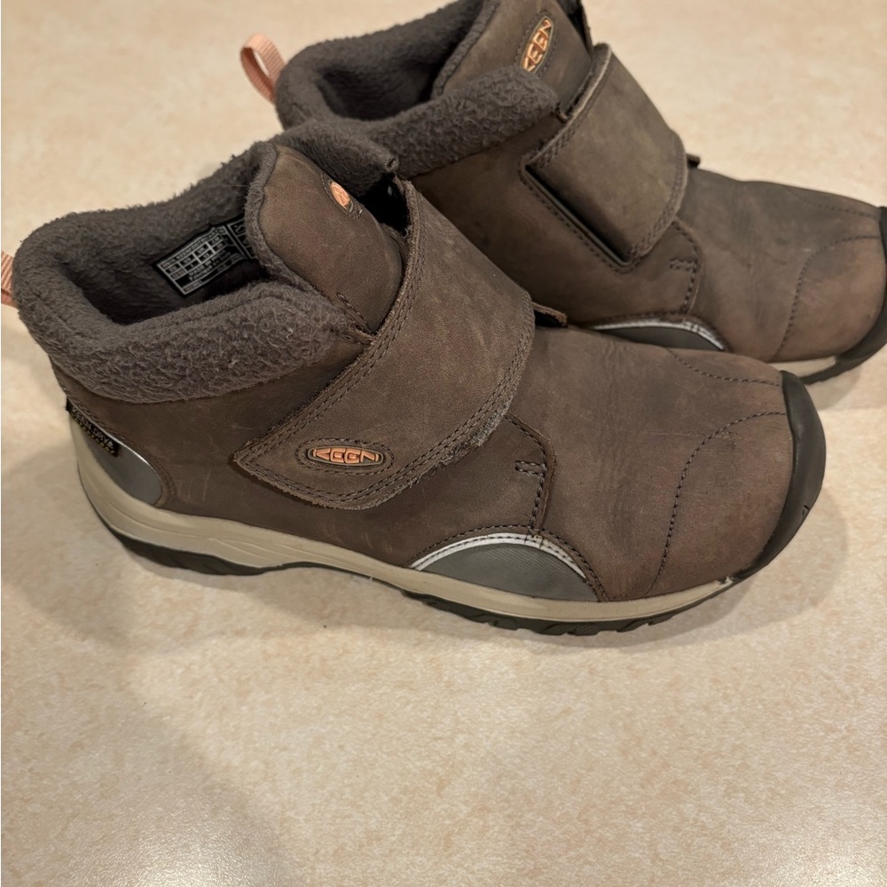 KEEN warm Waterproof Kids Brown Boots with easy on/off hook & loop closure.